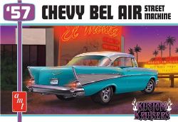 MODÈLE À COLLER - 1957 CHEVY BEL AIR STREET MACHINE 1/25 NIVEAU 2